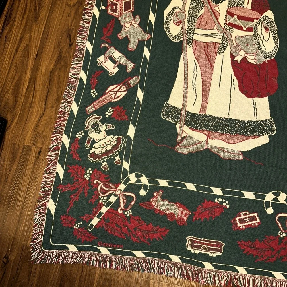 Christmas Holiday Reversible Throw Blanket Woven Tapestry Santa Claus 48x72 VTG